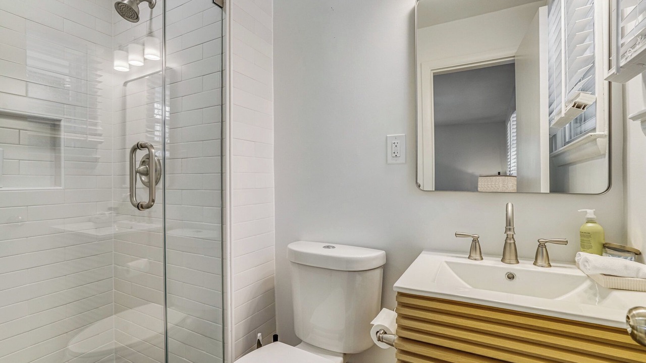 Photo of Bathroom in Alexandria West