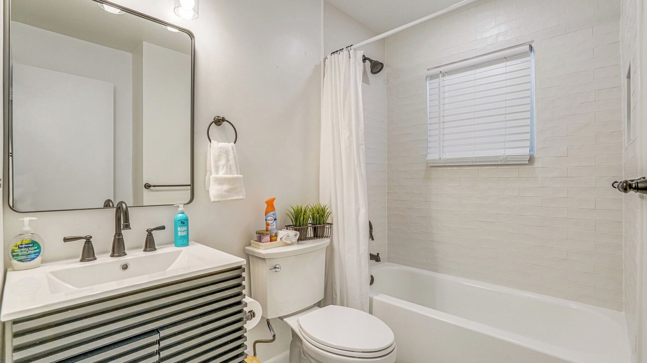 Photo of Bathroom in Alexandria West