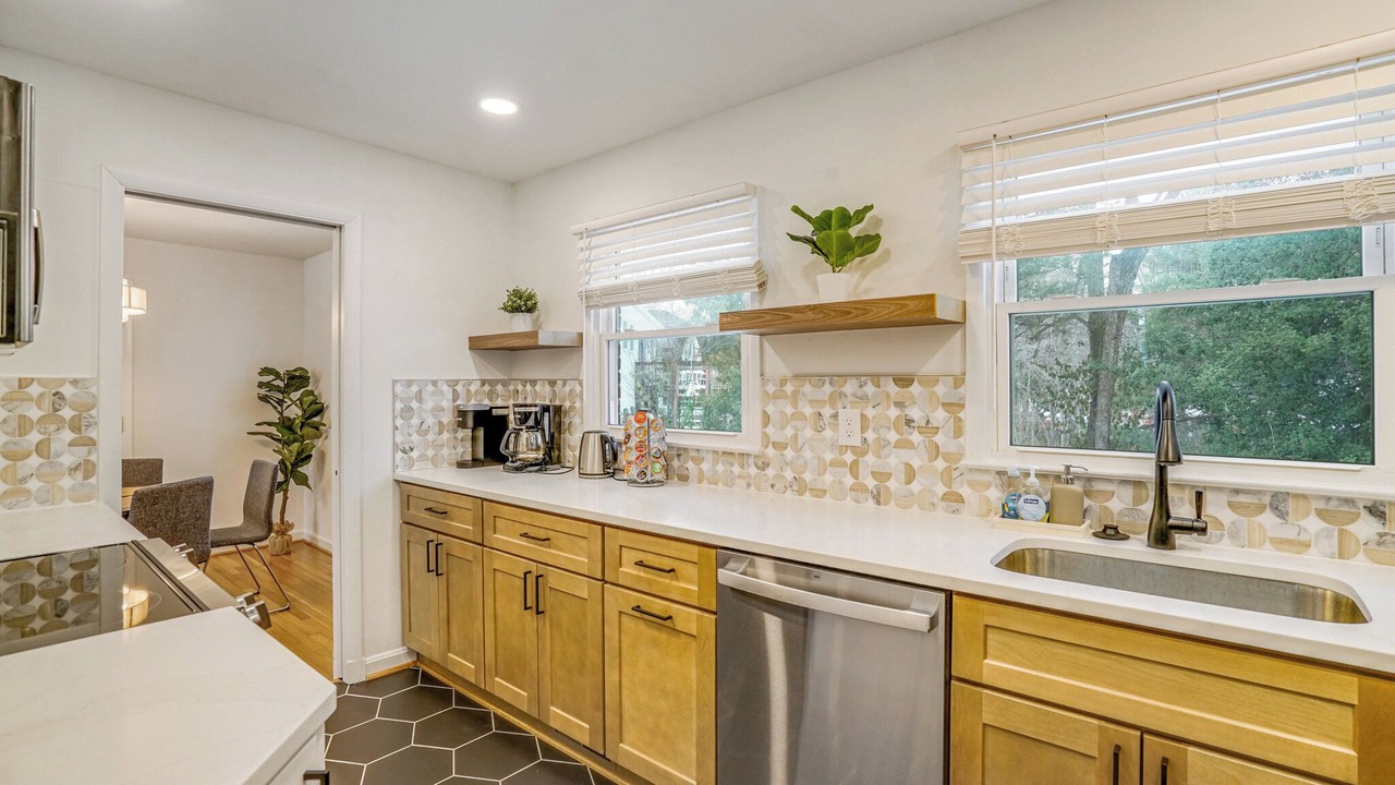 Photo of Kitchen in Alexandria West