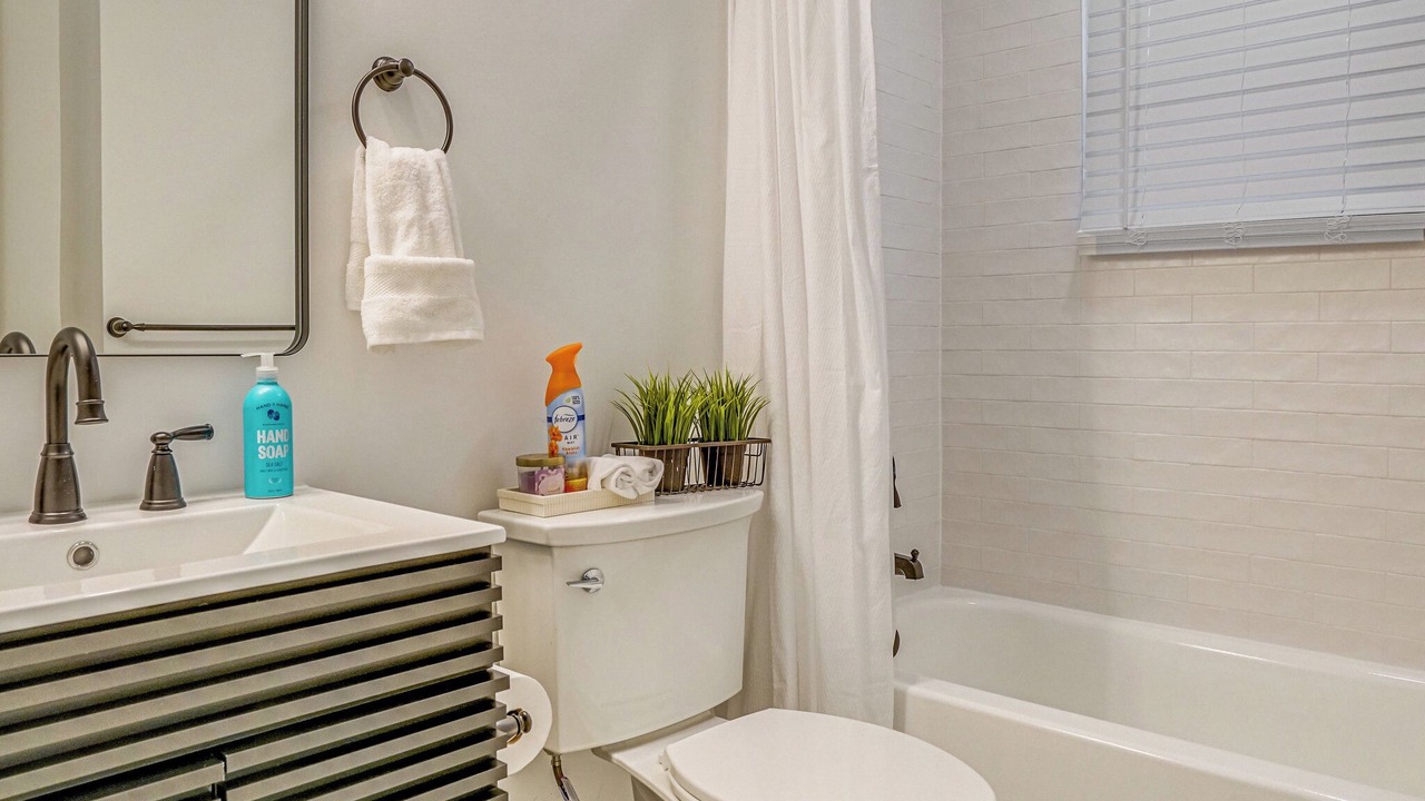 Photo of Bathroom in Alexandria West