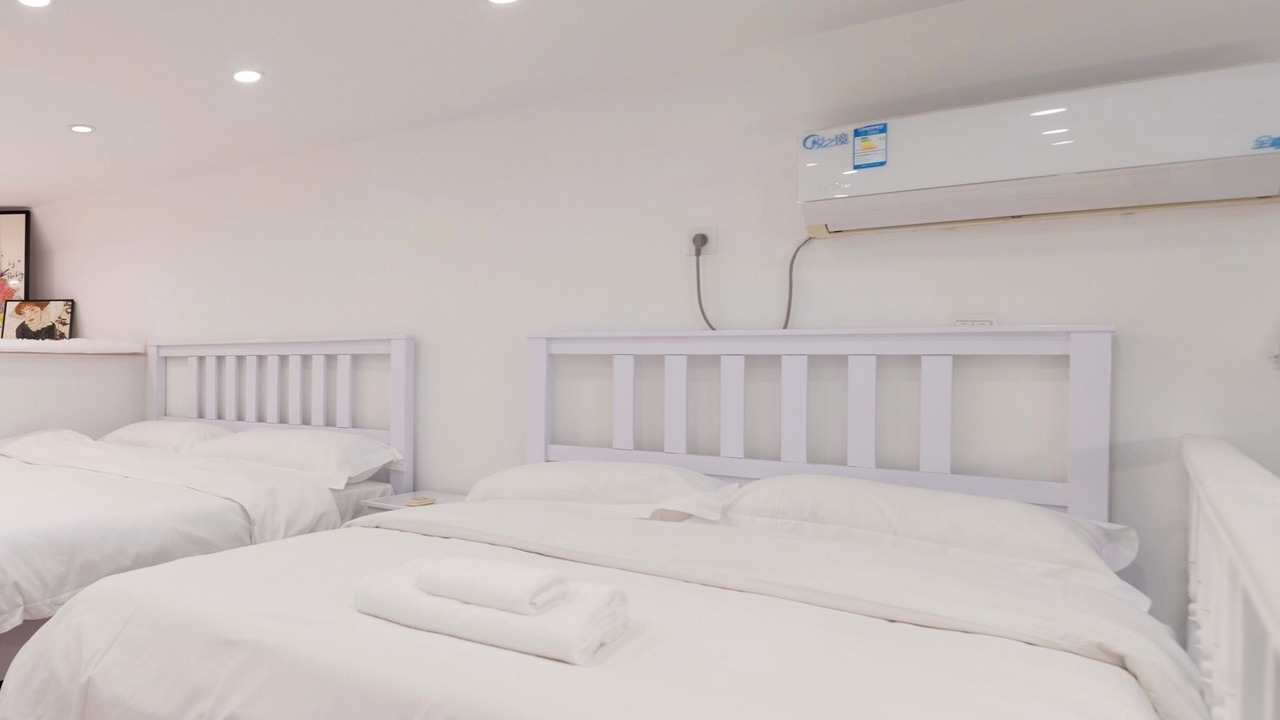 Photo of Bedroom in Huaihai Road Commercial Area