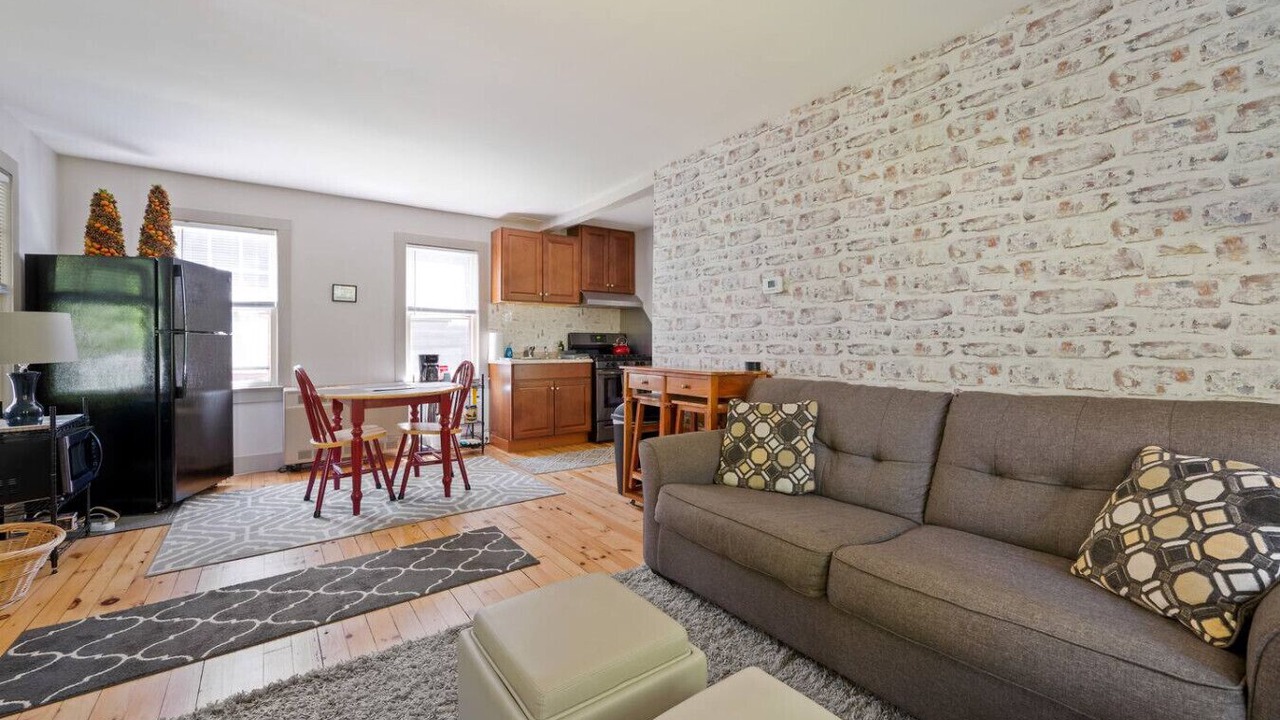 Photo of Livingroom in Phoenicia