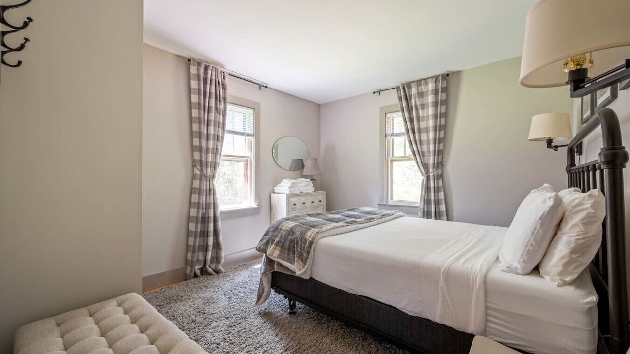 Photo of Bedroom in Phoenicia