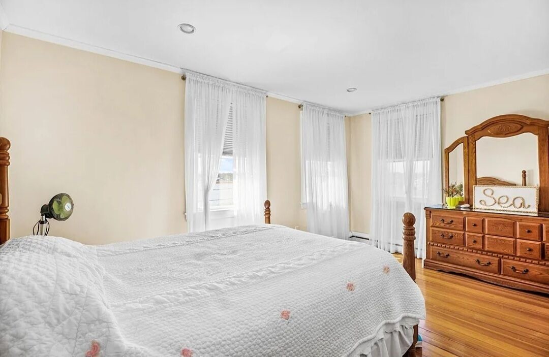 Photo of Bedroom in Minot