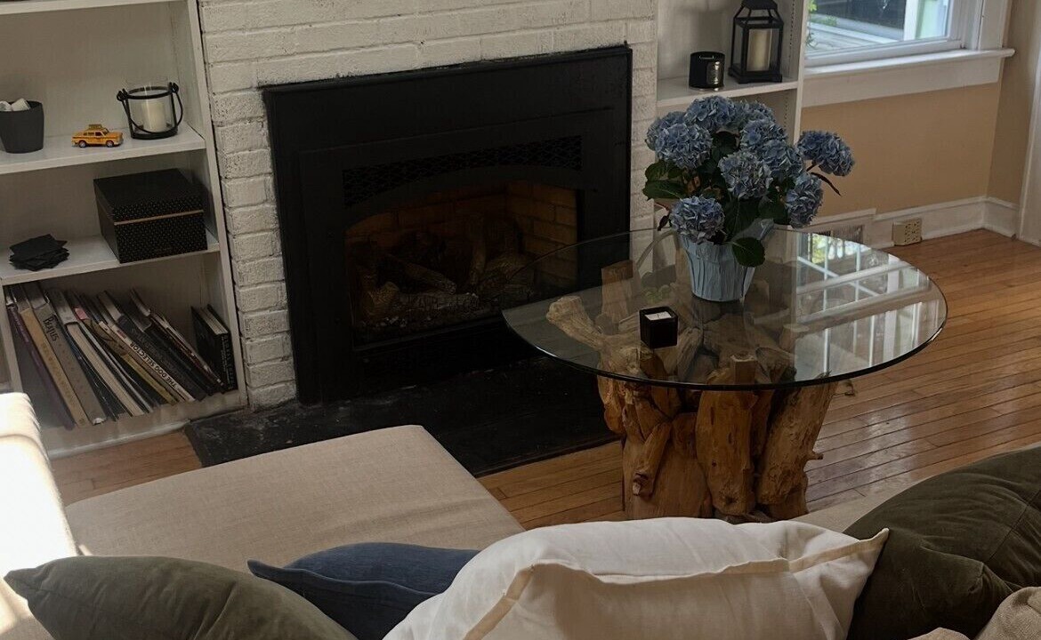 Photo of Livingroom in Stony Brook