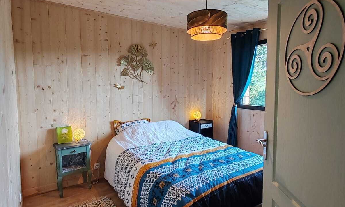 Photo of Bedroom in Bon Repos sur Blavet