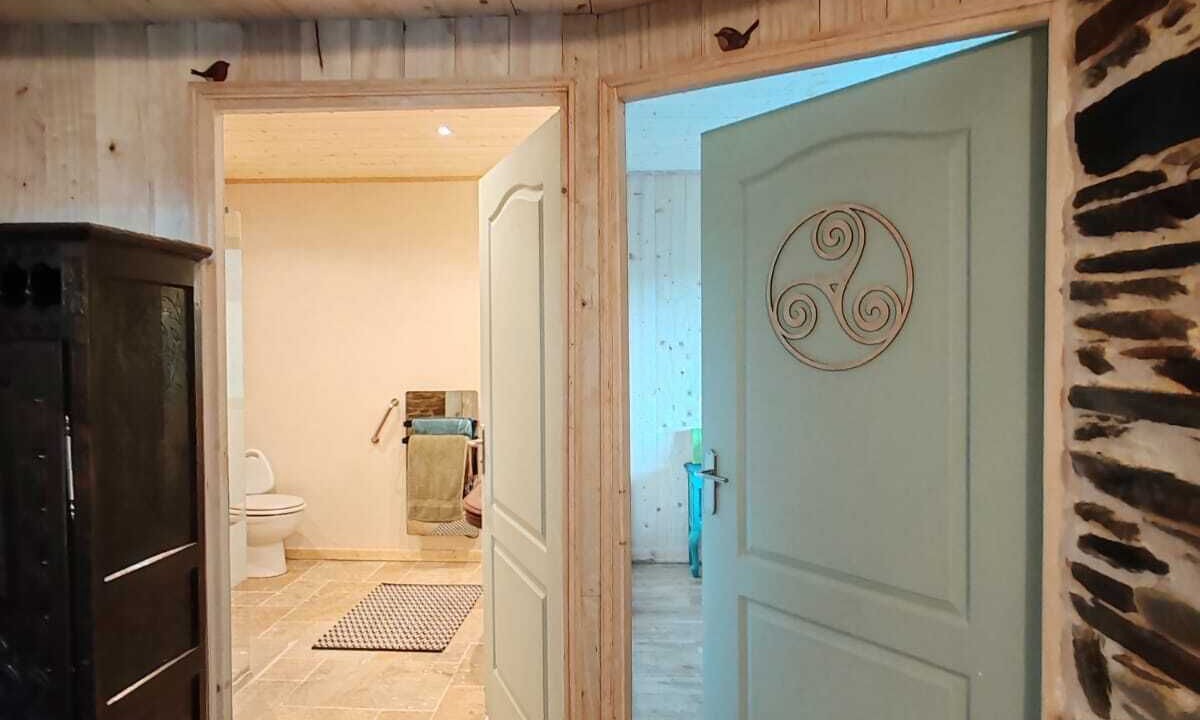 Photo of Bathroom in Bon Repos sur Blavet
