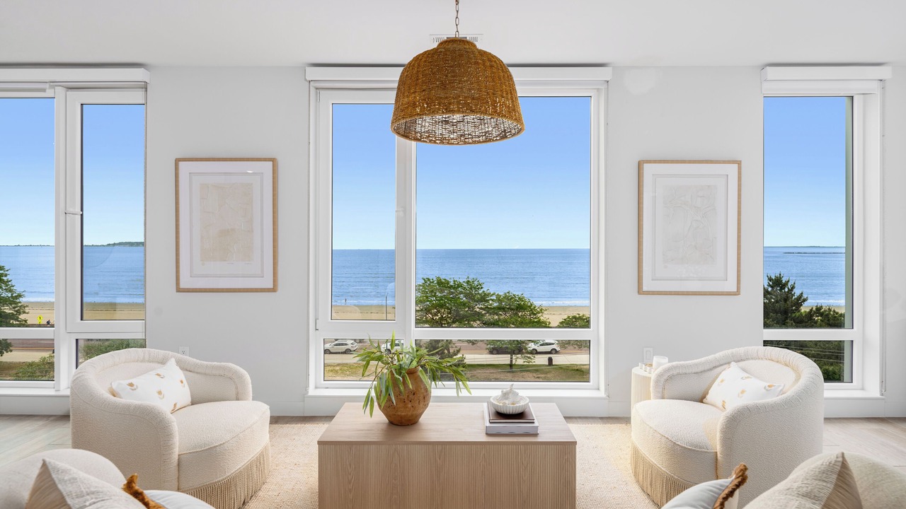 Photo of Livingroom in Revere