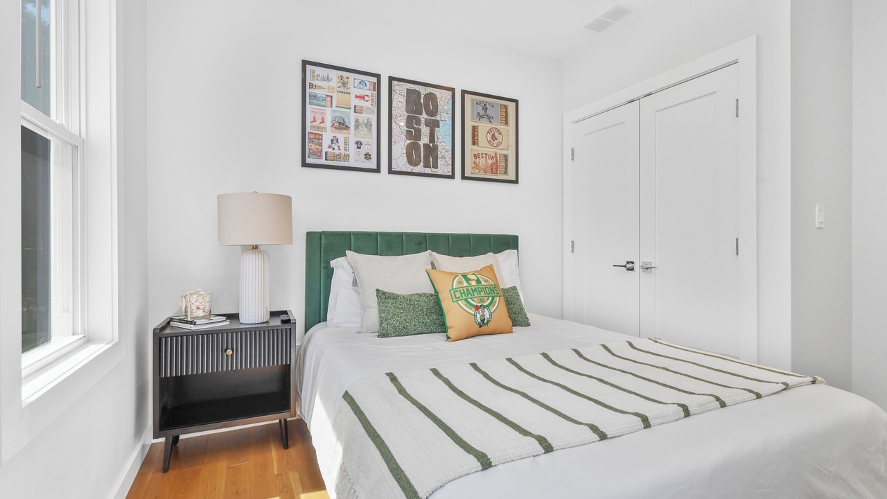 Photo of Bedroom in East Somerville