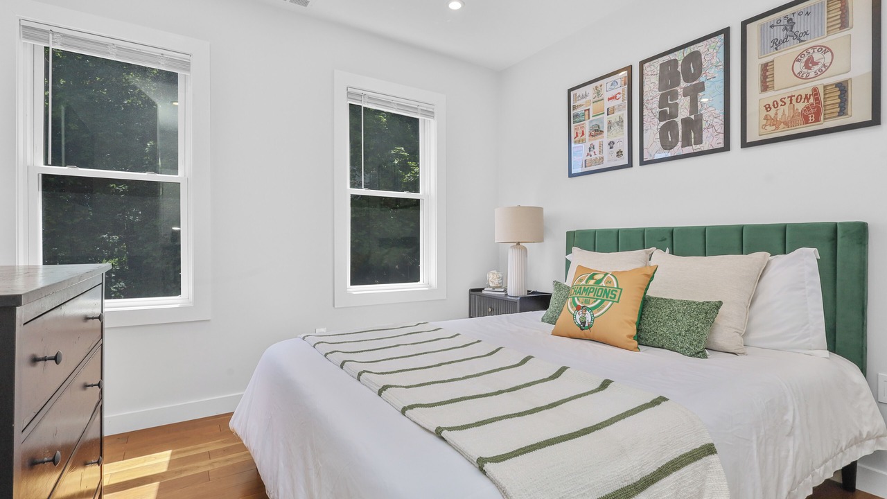 Photo of Bedroom in East Somerville