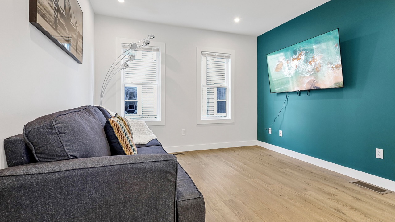 Photo of Livingroom in East Somerville