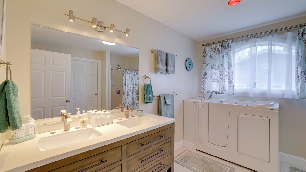 Photo of Bathroom in Athol Springs