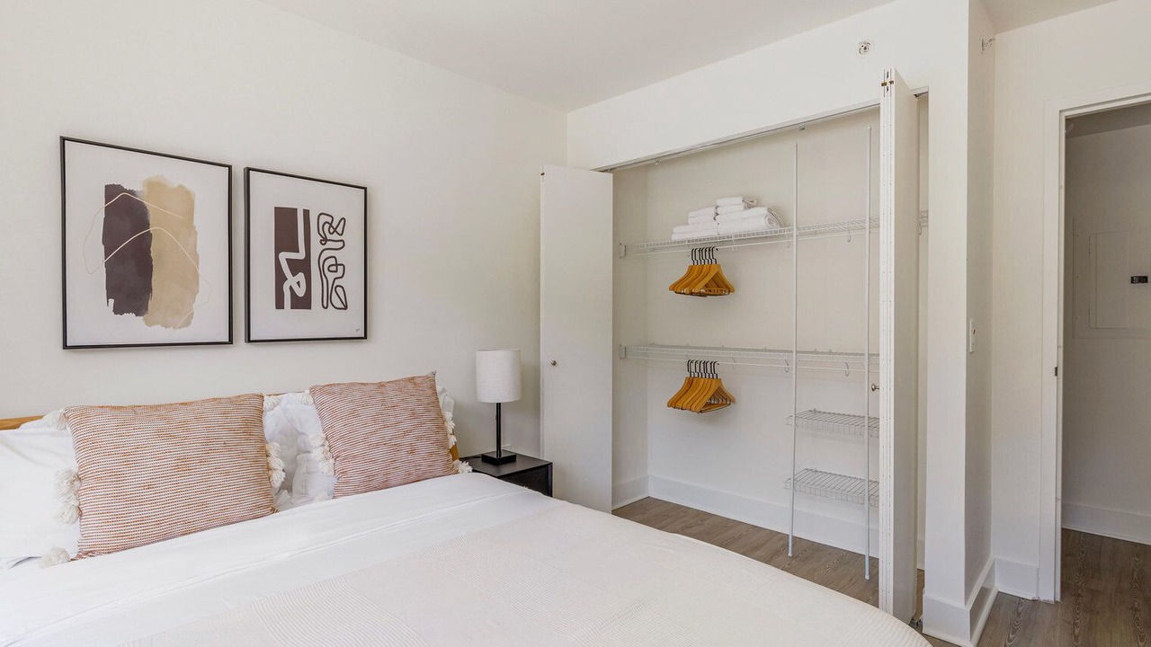 Photo of Bedroom in Hunters Point