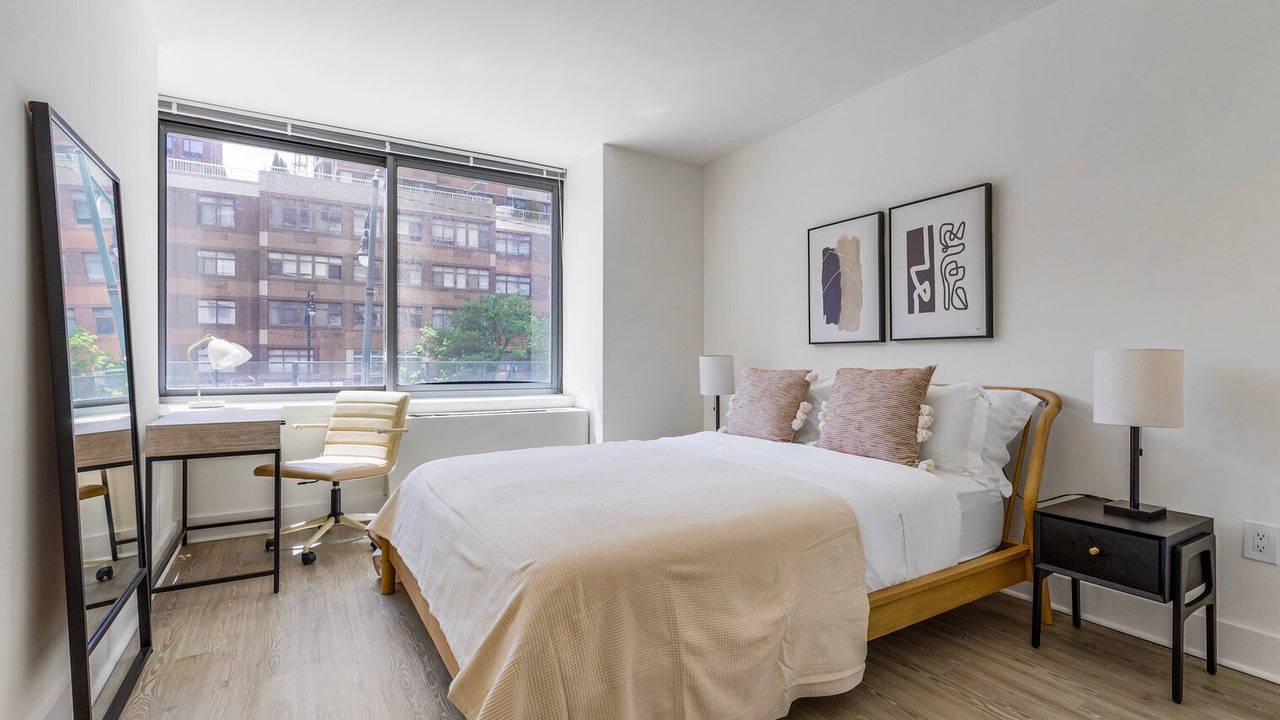 Photo of Bedroom in Hunters Point