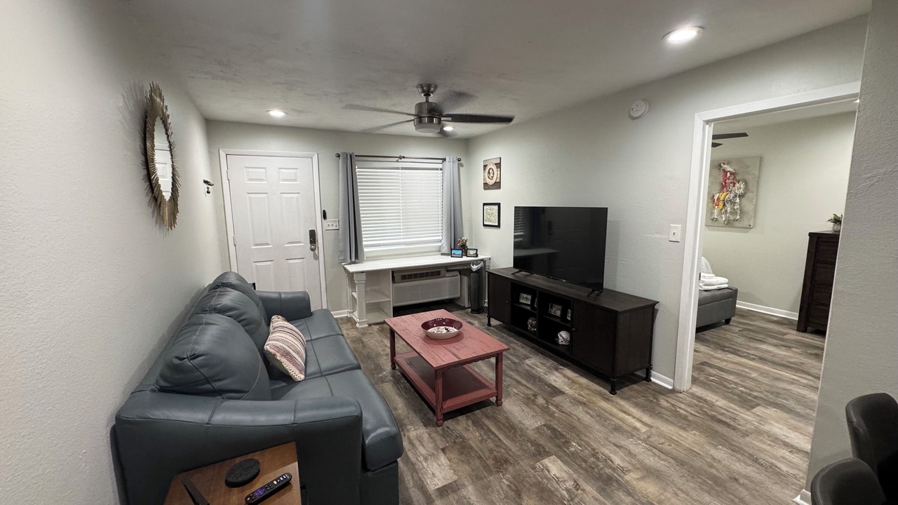 Photo of Livingroom in Tallahassee