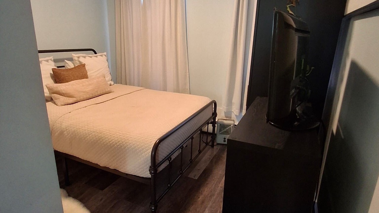 Photo of Bedroom in Communipaw
