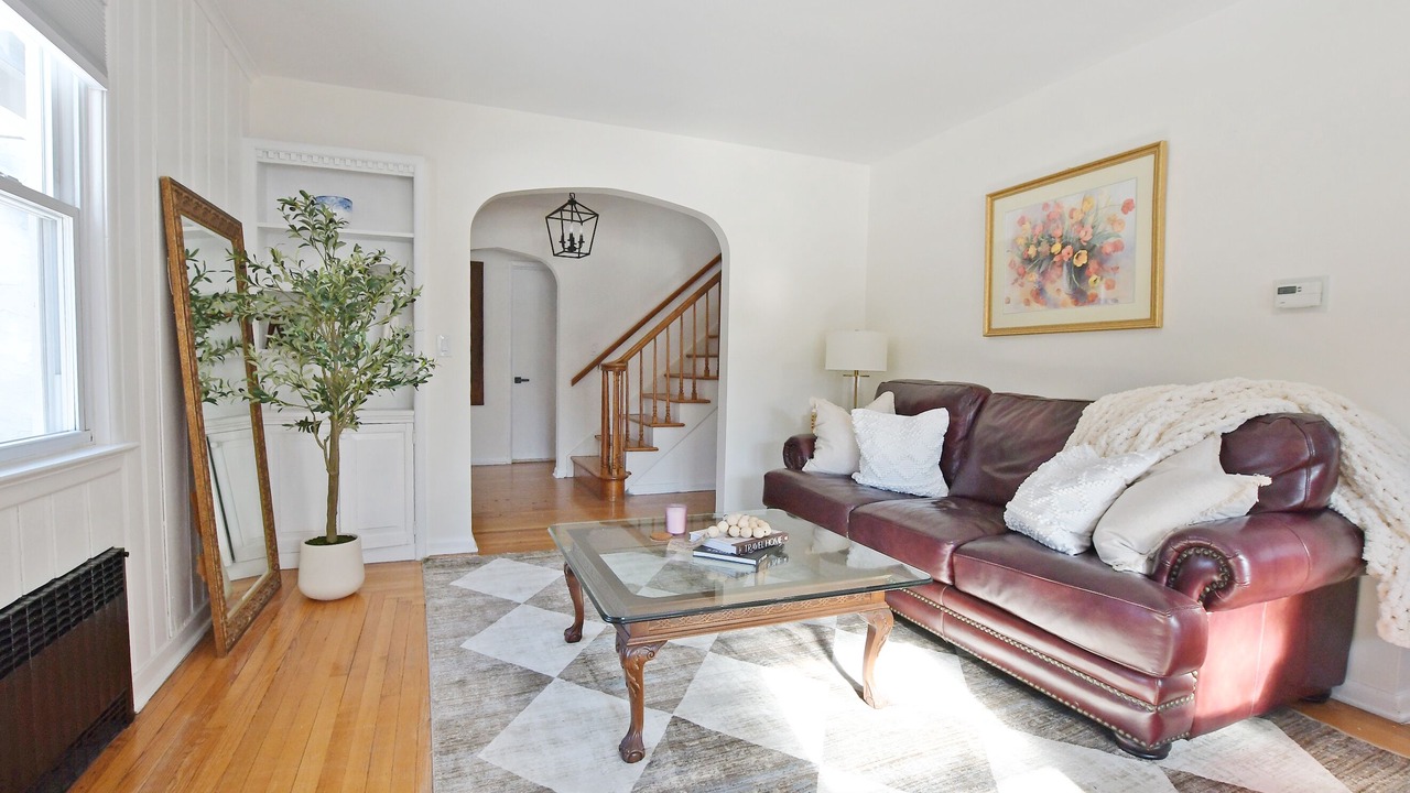 Photo of Bedroom in East Setauket