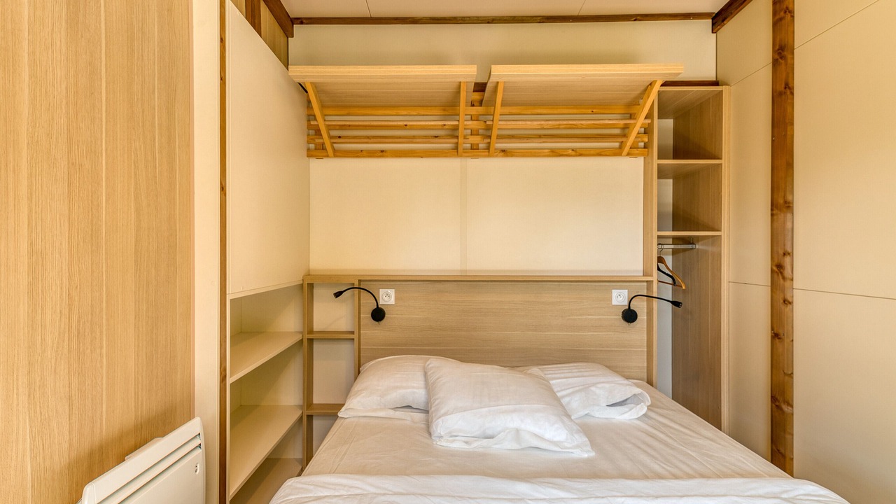 Photo of Bedroom in Vaulnaveys-le-Bas