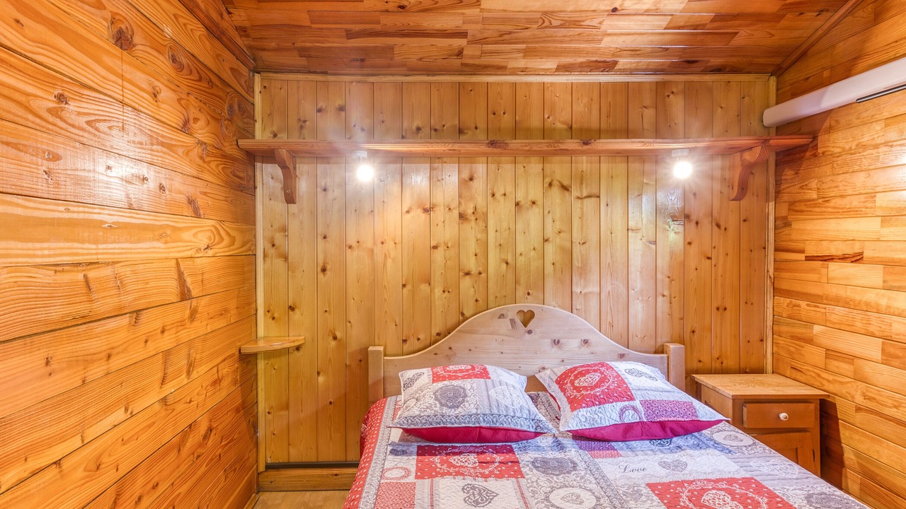 Photo of Bedroom in Vaulnaveys-le-Bas