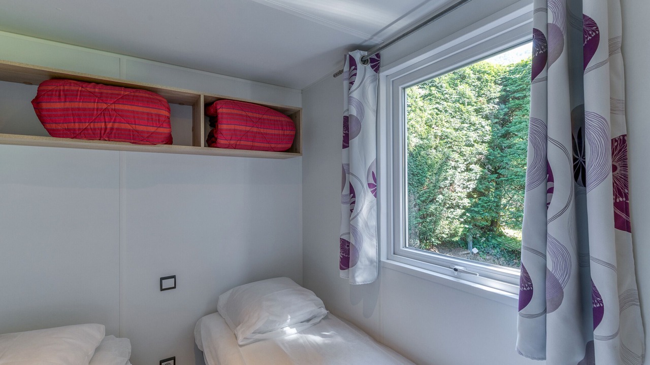 Photo of Bedroom in Vaulnaveys-le-Bas