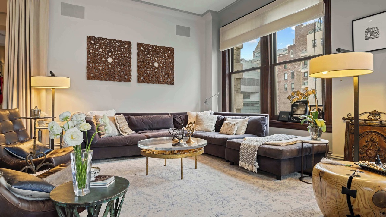 Photo of Livingroom in Chinatown
