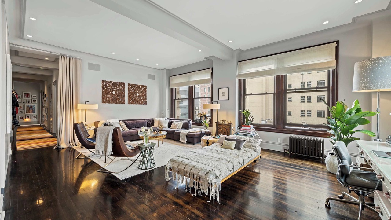 Photo of Livingroom in Chinatown