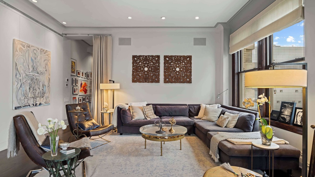 Photo of Livingroom in Chinatown