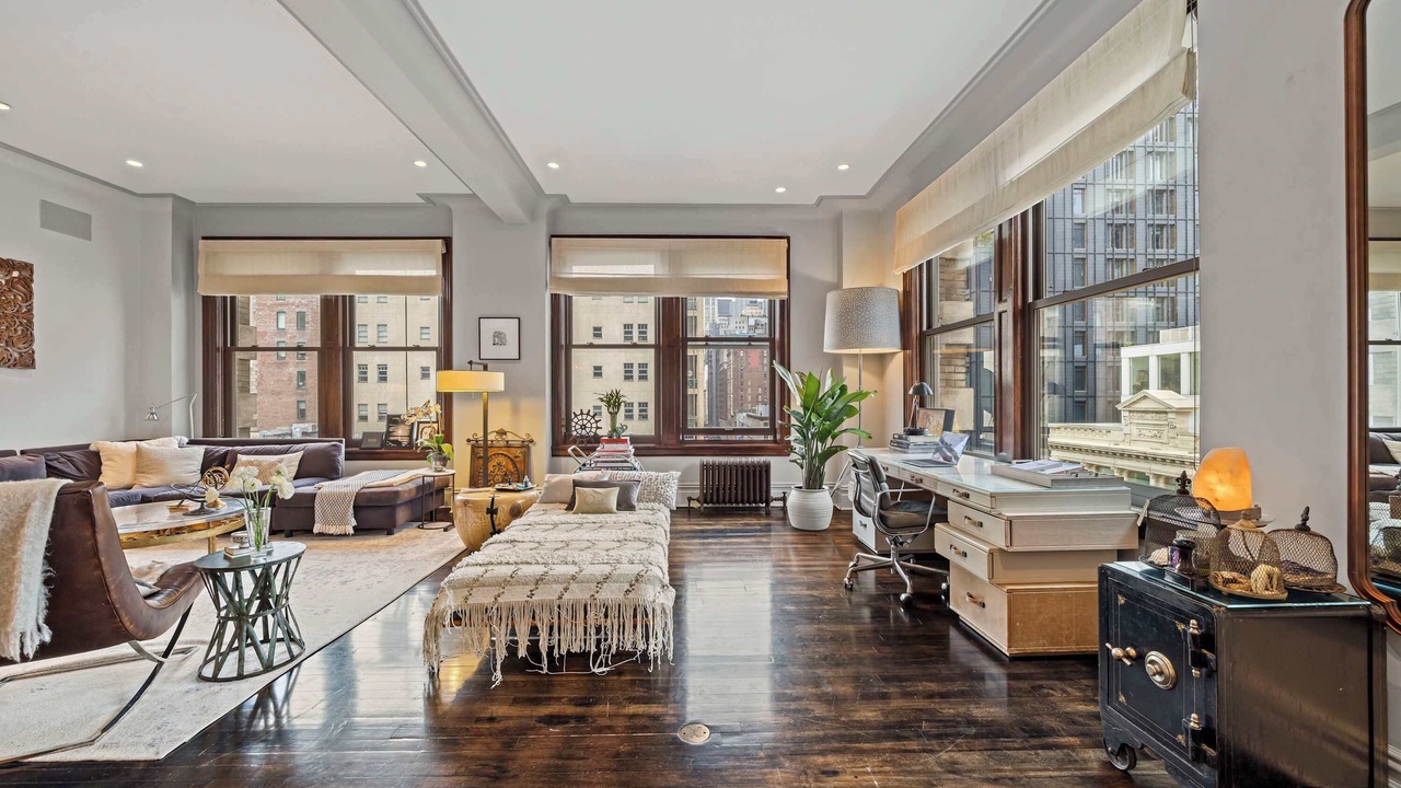 Photo of Livingroom in Chinatown