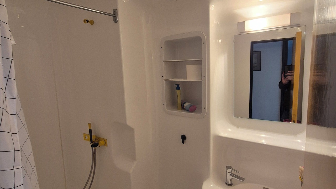 Photo of Bathroom in Tregastel