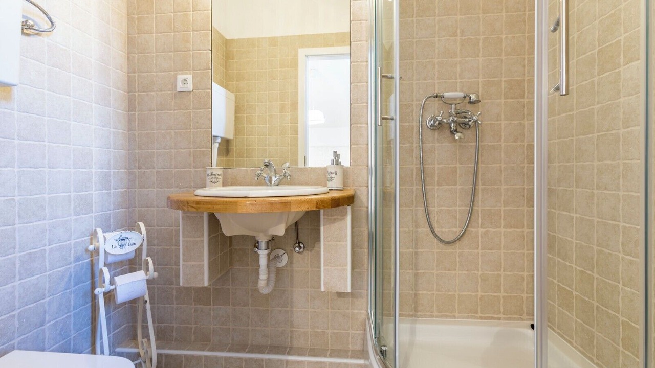 Photo of Bathroom in Rudine