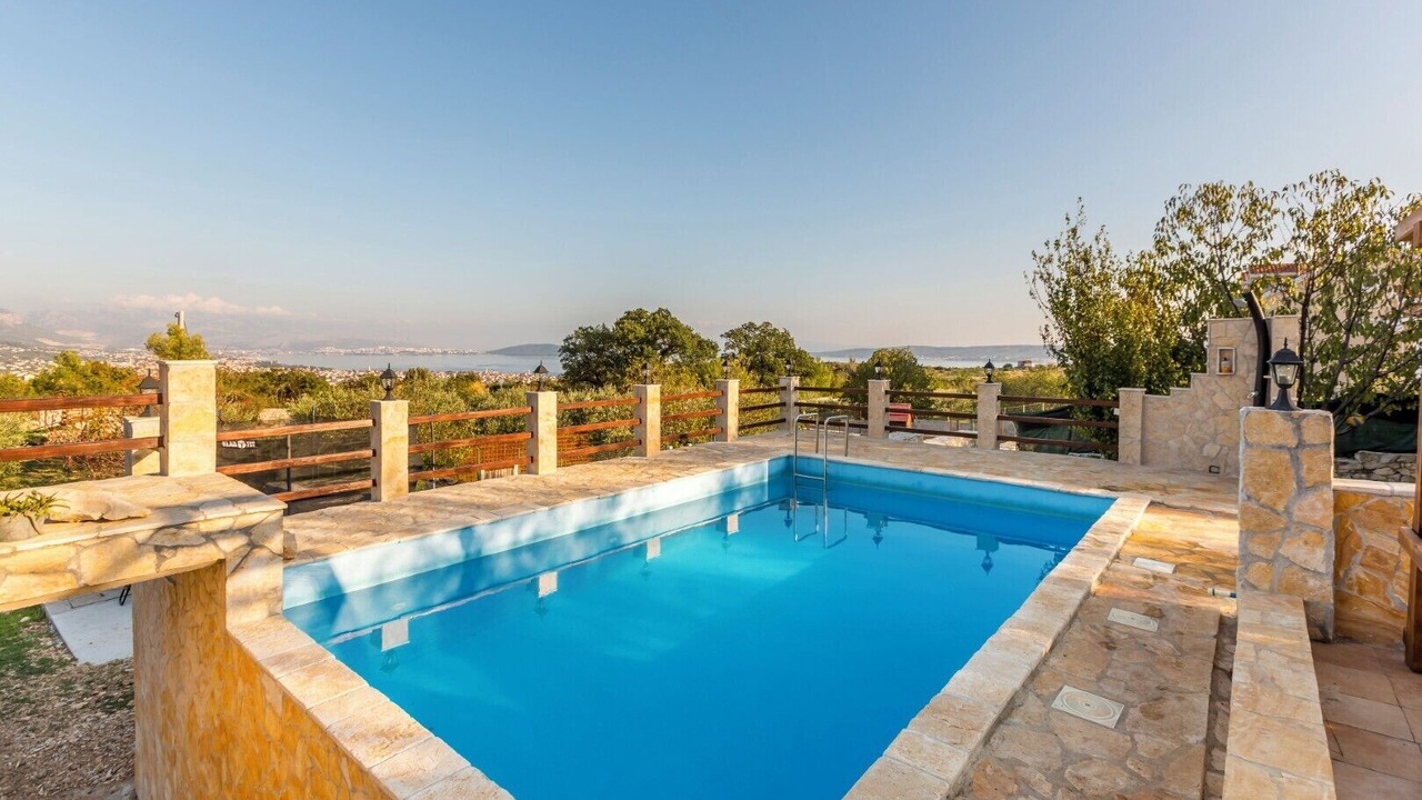 Photo of Outdoor in Rudine