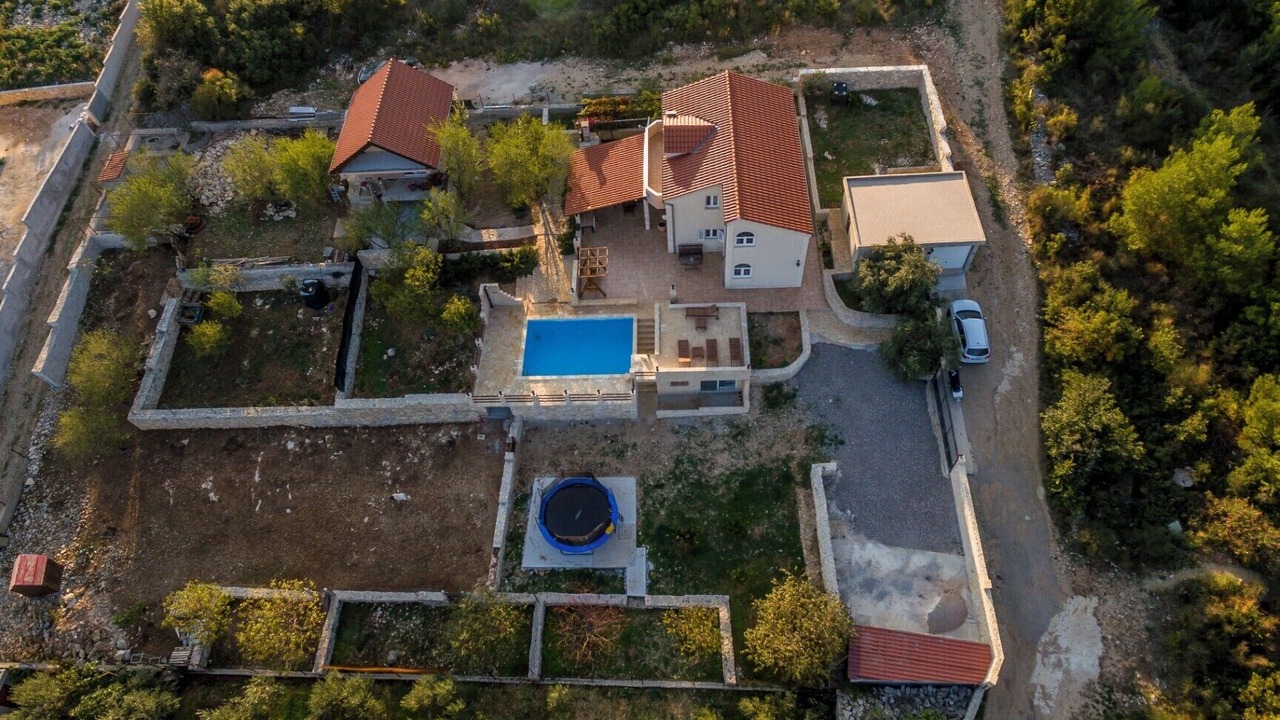 Photo of Outdoor in Rudine