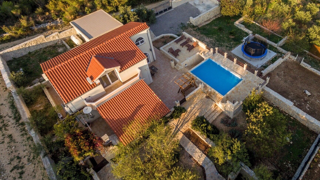 Photo of Outdoor in Rudine