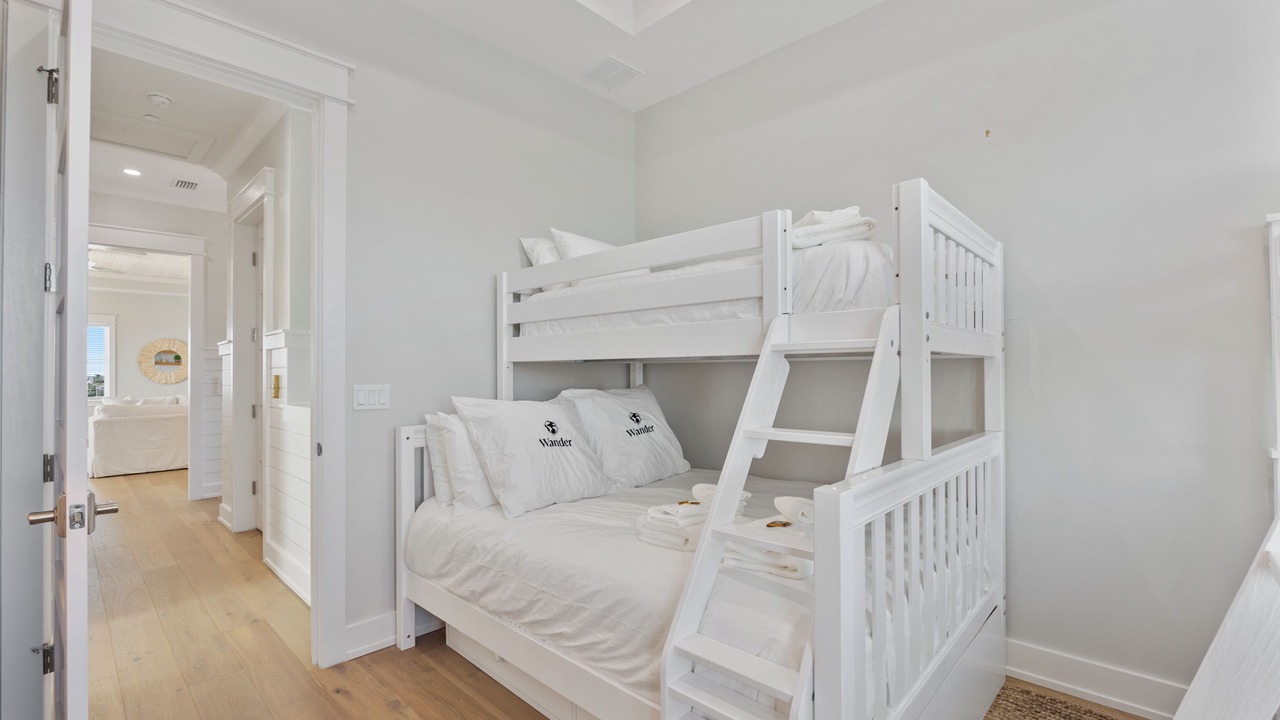 Photo of Bedroom in Laguna Beach