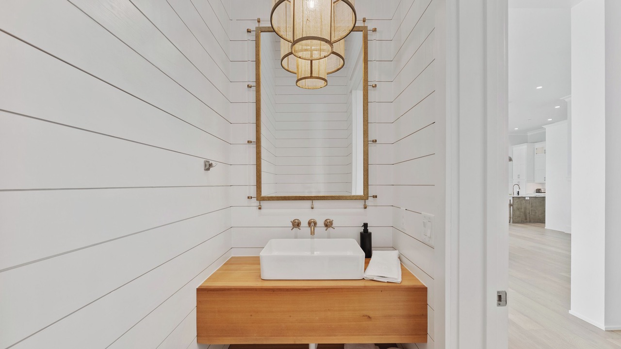 Photo of Bathroom in Laguna Beach