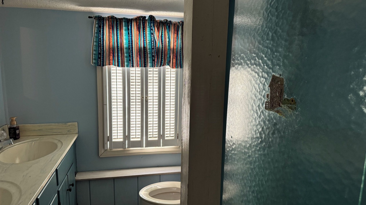 Photo of Bathroom in Lackey
