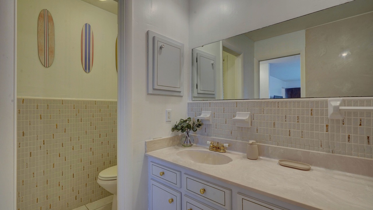 Photo of Bathroom in Cocoa Isles