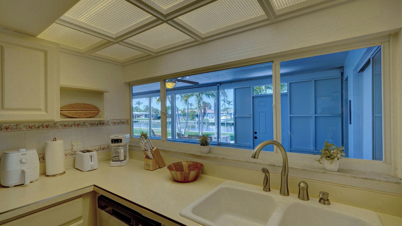 Photo of Kitchen in Cocoa Isles