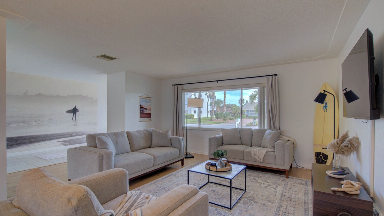 Photo of Livingroom in Cocoa Isles