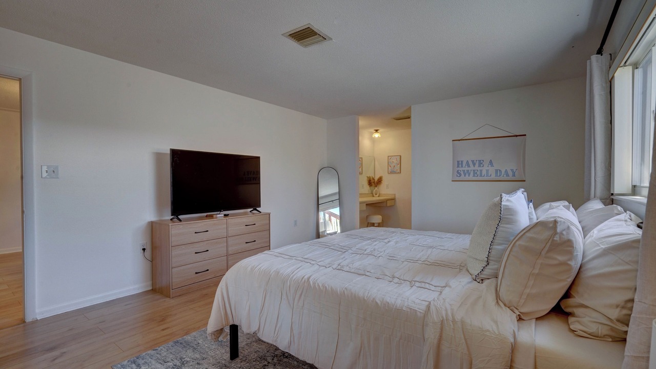 Photo of Bedroom in Cocoa Isles