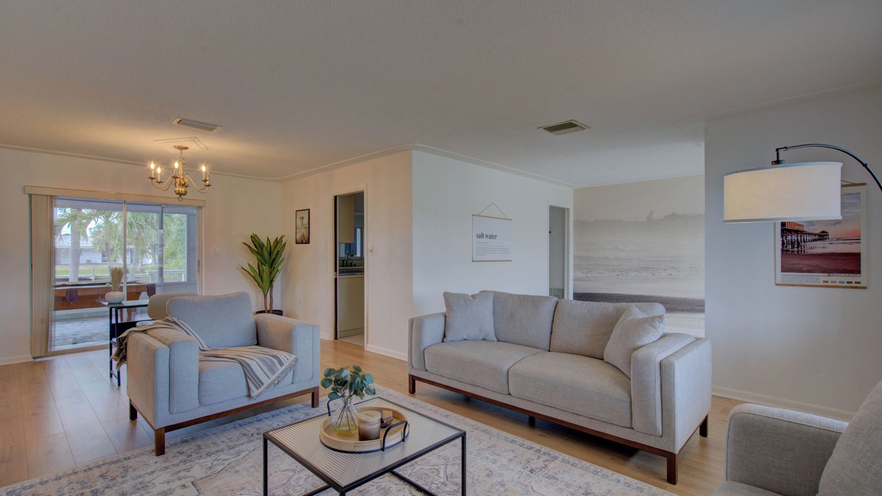 Photo of Livingroom in Cocoa Isles