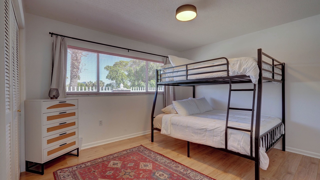 Photo of Bedroom in Cocoa Isles