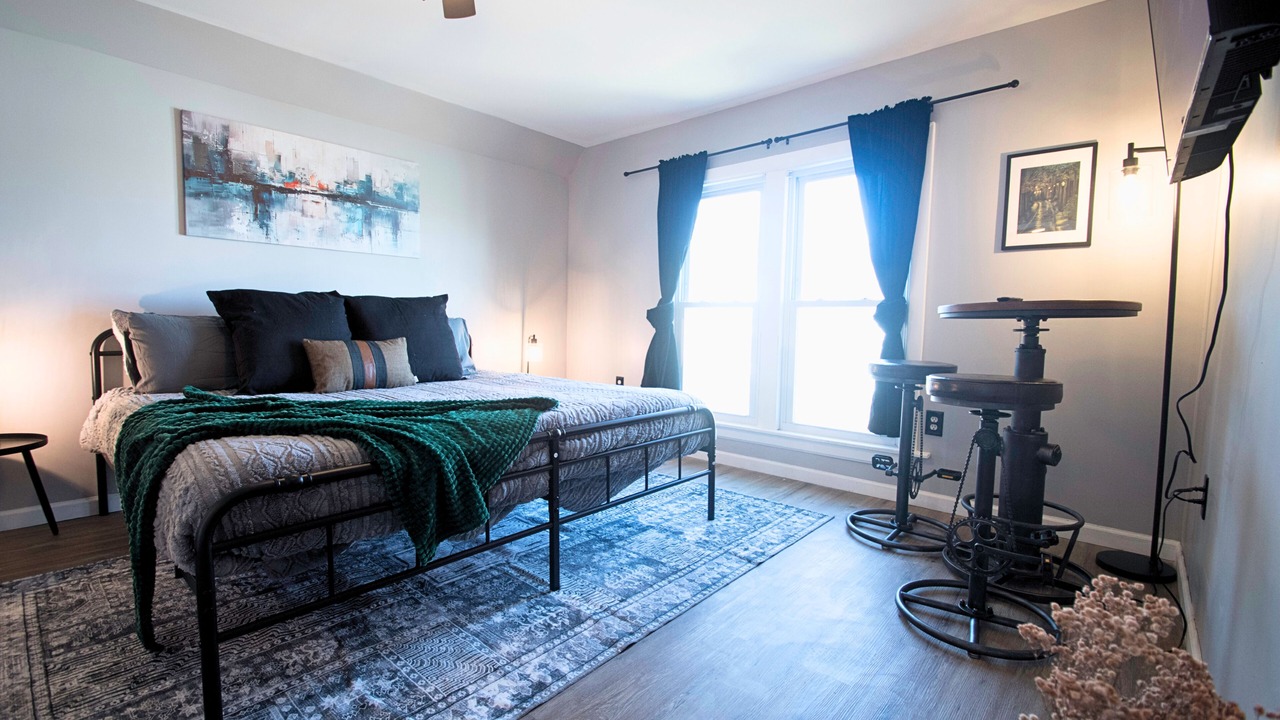 Photo of Bedroom in Westside