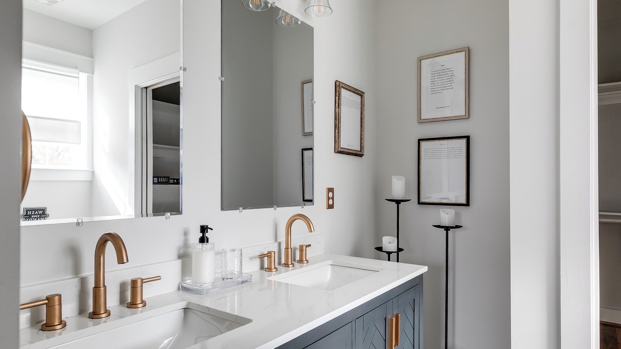 Photo of Bathroom in Mosby