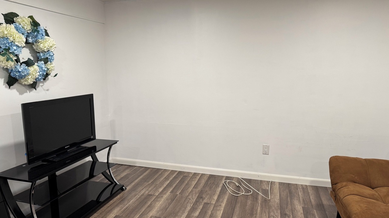 Photo of Livingroom in Smithtown