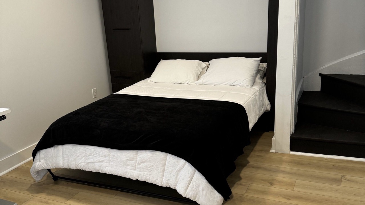 Photo of Bedroom in Cole-Noble District