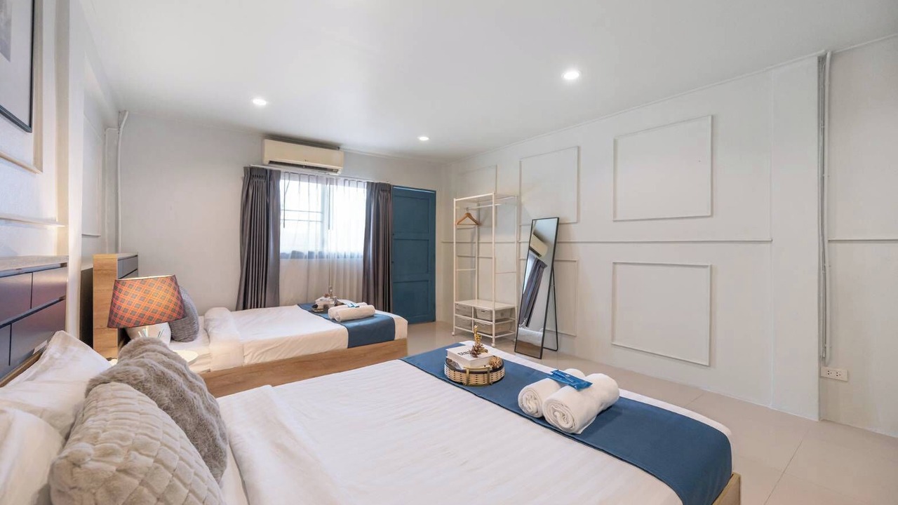 Photo of Bedroom in Phra Khanong Nuea