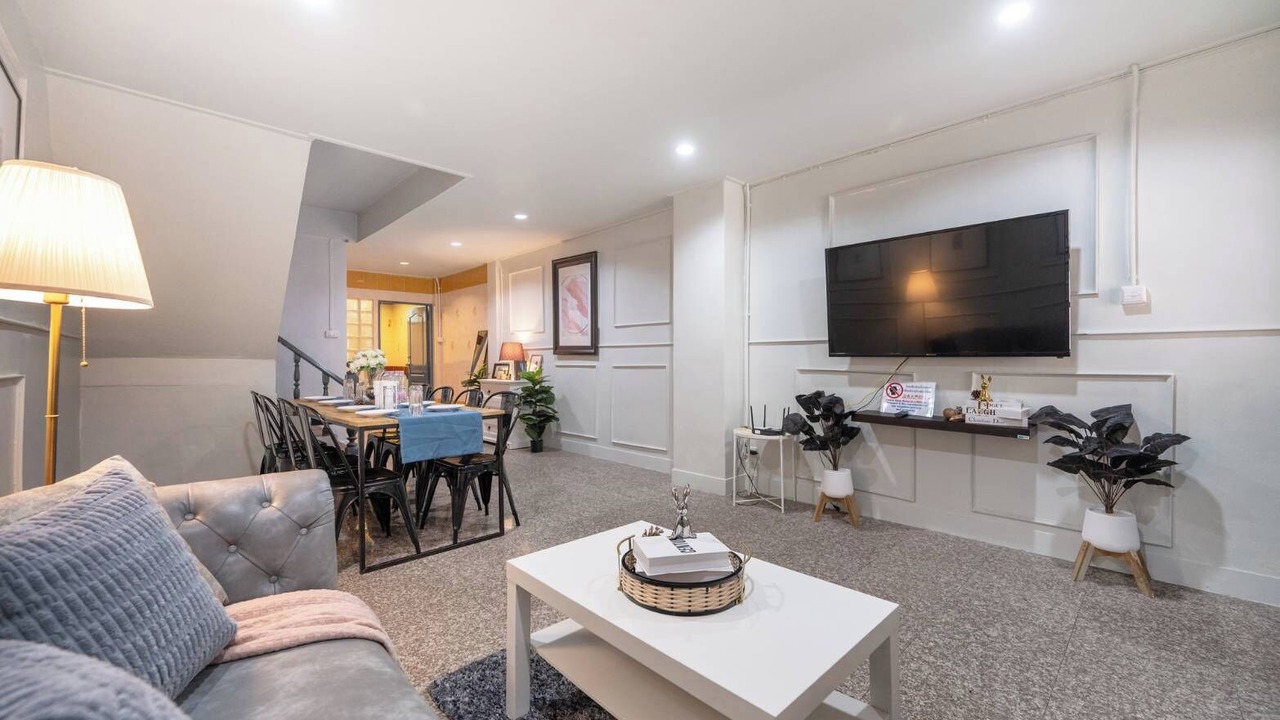 Photo of Livingroom in Phra Khanong Nuea
