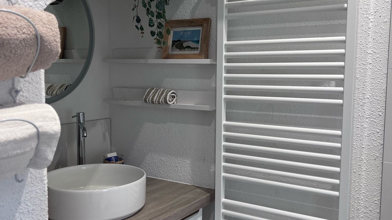 Photo of Bathroom in Larmor-Baden