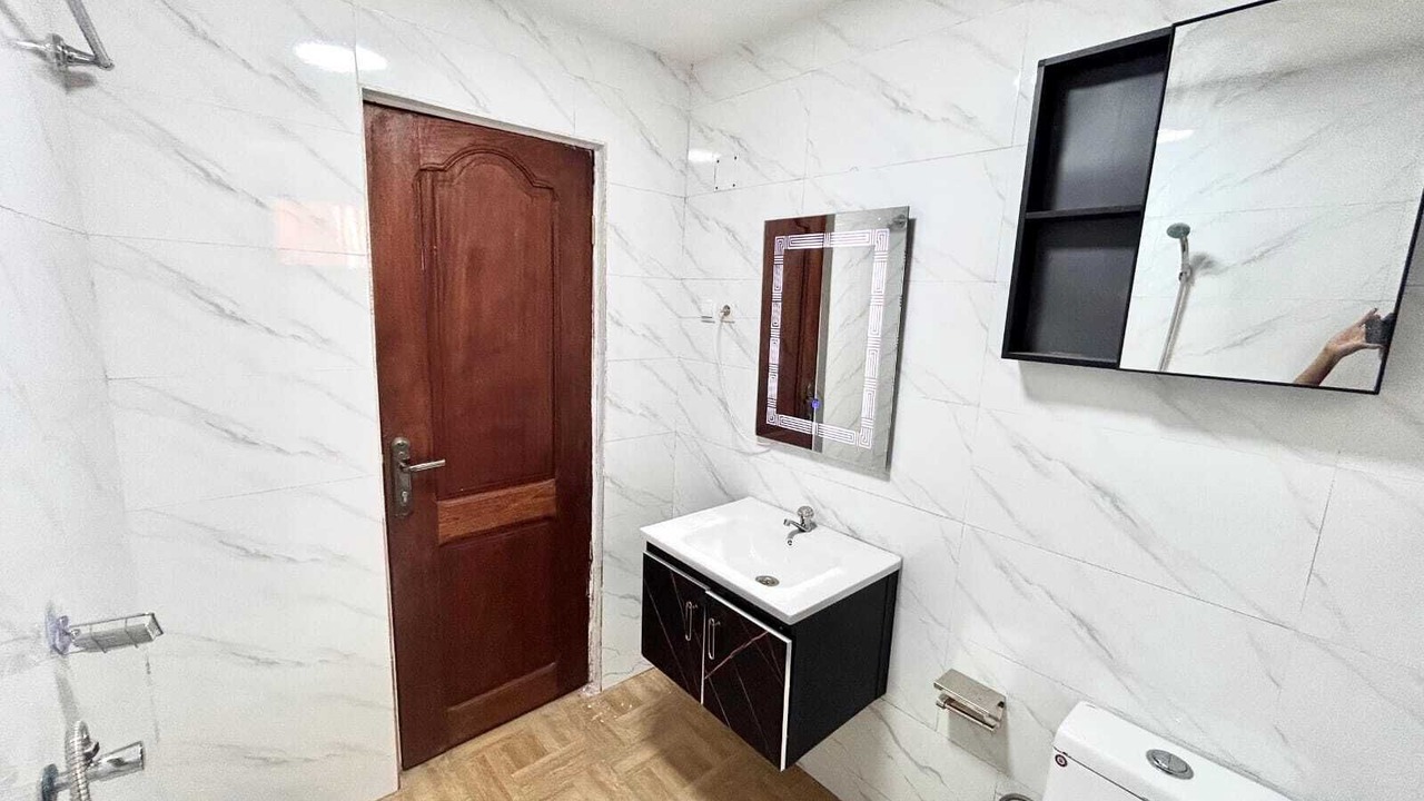 Photo of Bathroom in Ngaliema